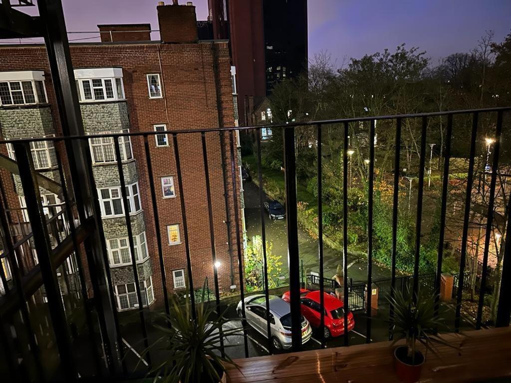 Apartment *luxury 9ine Lush Jacuzzi & Balcony* Birmingham